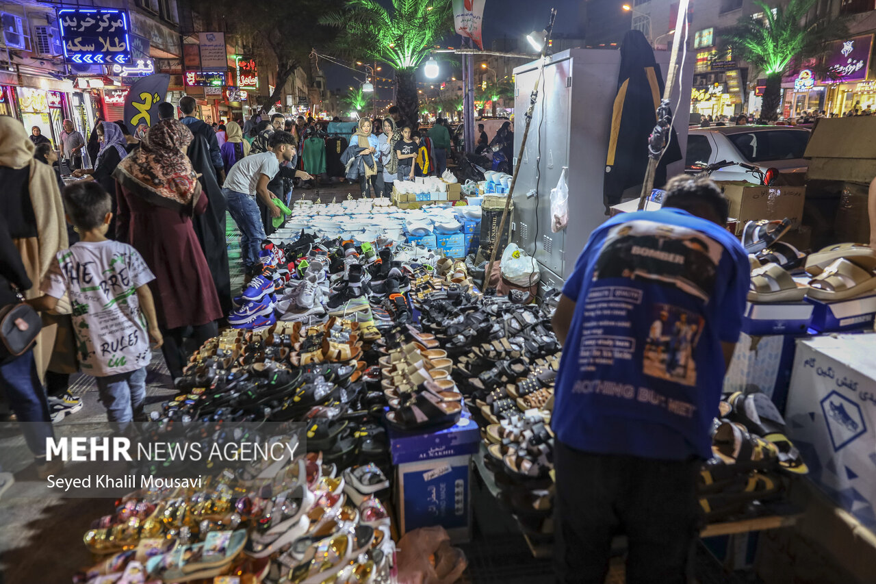 ساماندهی بساط‌گستران از میدان ولی عصر(عج) تا متروی ایستگاه جهاد