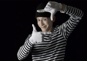 احمدی: پانتومیم نقش مهمی در تقویت خلاقیت و تابآوری اجتماعی دارد