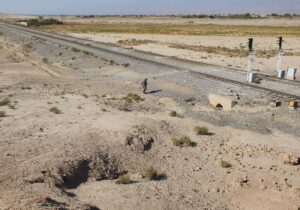 جابجایی ریل راهآهن از جوار «تپه حصار دامغان»