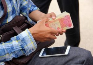 بهای ارزهای عربی در بازار امروز ۳۰ آذر/ دینار عراق پایین رفت، دینار کویت بالا کشید