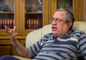 حجاریان و تبیین اصلاح‌طلبی میان «خط قرمز» تمامیت ارضی و «صلح‌طلبی» سیاسی / از بی‌وطن‌ها و وطن‌فروش‌ها تا تفسیر شمول‌گرایانه از ناسیونالیسم ایرانی