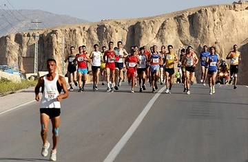 واکنش تند نوه آیت‌الله مهدوی‌کنی به ماراتن کیش: صبر مومنین حدی دارد!