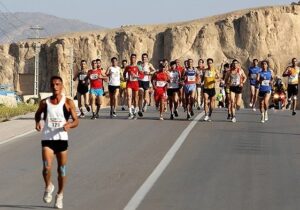 واکنش تند نوه آیت‌الله مهدوی‌کنی به ماراتن کیش: صبر مومنین حدی دارد!