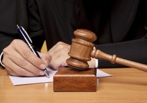 کمیته انضباطی: توهین هواداران مشمول کسر امتیاز هم میشود