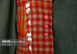 بسیاری به جای تولید، سرمایه را به طلا و ارز می‌برند