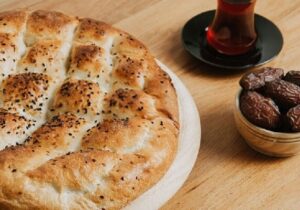 نان به تنهایی نمیتواند تمام ریزمغذیهای بدن را تامین کند