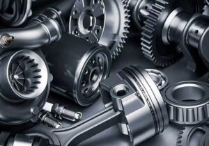 محموله لوازم یدکی قاچاق از لنج باری در بندر خمیر کشف شد