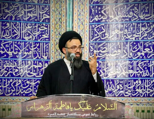 امام‌جمعه موقت لامرد: حفظ هویت جوانان و ترویج علم، رسالت امروز ماست