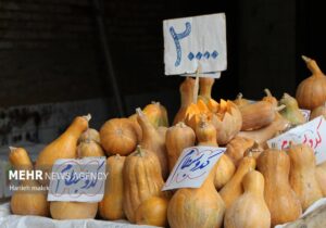 مردم‌نگاری از بازار یلدایی زیراب؛ سبدها سبک و آیین ها کمرنگ است