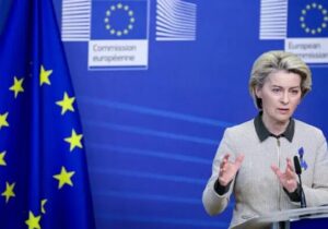 فون در لاین: باید خطرهای استفاده از داراییهای روسیه را بررسی کنیم