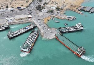 ازسرگیری فعالیت بنادر لافت و پل پس از بهبود شرایط جوی