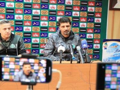 سرمربی آلومینیوم: پرسپولیس با زرنگی گل زد/ کیفیت زمین شرم‌آور است