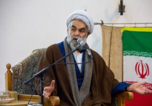 قم در حرکتهای انقلابی و مردمی مسئولیت تاریخی و جایگاه پیشگامی دارد