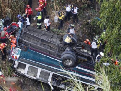 ۱۷ کشته در پی سقوط اتوبوس به دره در شمال غربی کلمبیا
