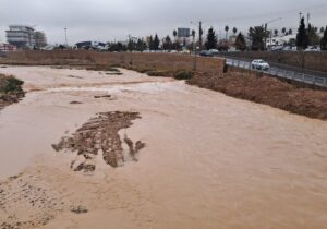 جریان آب در رودخانه خشک شیراز پس از بارندگی