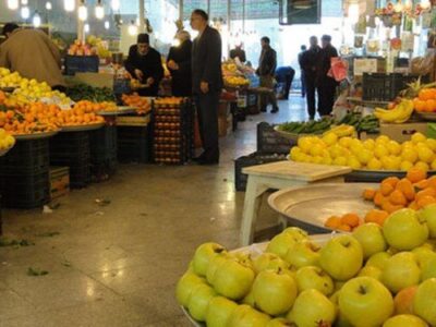 قیمت رسمی میوه و سبزی امروز ۱۲ آذر ۱۴۰۴/ قیمت خیار و گوجهفرنگی فضایی شد