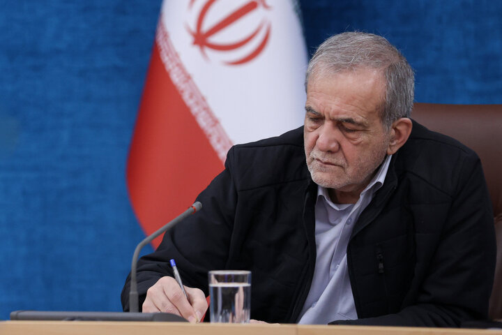 پیام تسلیت پزشکیان در پی درگذشت آیت‌الله شاهچراغی