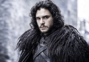 عکس | جان اسنو در کنار اسطوره منچستریونایتد