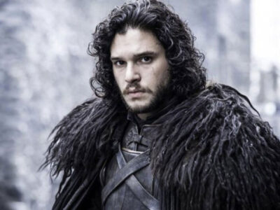 عکس | جان اسنو در کنار اسطوره منچستریونایتد