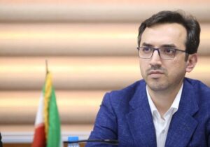 ارائه خدمات درمانی در بیمارستان قشم با وجود آبگرفتگی ادامه دارد