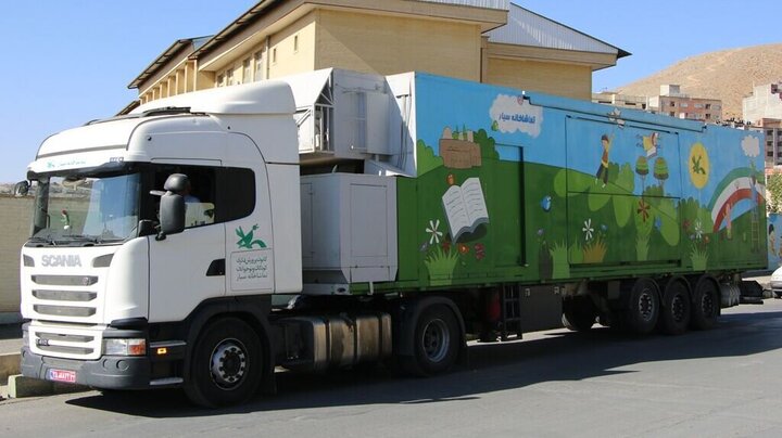 تماشاخانه سیار کانون میهمان کودکان دهنه گمیشان شد