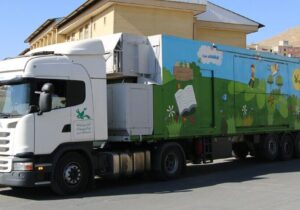 تماشاخانه سیار کانون میهمان کودکان دهنه گمیشان شد