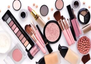 انتشار اسامی محصولات غیرمجاز آرایش چشم