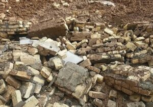 ببینید | تصاویر دردناک از ریزش دیوار بر روی دانشآموزان در عراق