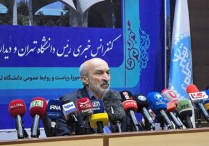 هدیه ۲۰۰ میلیون تا یک میلیاردی معاونت علمی به پژوهشگران برتر ۳ دانشگاه