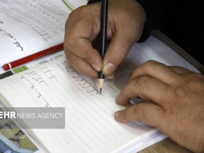 برنامههای هفته سوادآموزی ۱۴۰۴ در کردستان کلید خورد