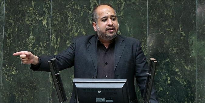 دلایل استیضاح میدری از زبان خضریان؛ اقتصاد در هلدینگ‌ها را شوخی گرفته است!