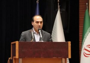 خیرخواه: امسال ۴ میلیارد دلار صادرات از مرزهای آذربایجان غربی انجام شد