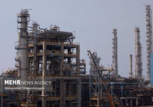 تصمیمگیری کارگروه وزارت نفت برای مدیریت خوراک پتروشیمیها