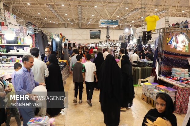 یلدا در سایه گرانی؛ قیمت‌ها معیار قضاوت مردم زاهدان