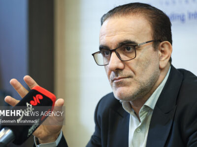 سهم پرداخت از جیب مردم باید به کمتر از ۳۰ درصد برسد