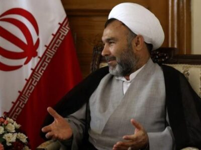 نماینده پیشین مجلس: باید ملاحظات امنیتی و سیاسی در تصمیم گیری استانداران لحاظ شود/ استان‌ها نباید برای هر کاری معطل تهران باشند