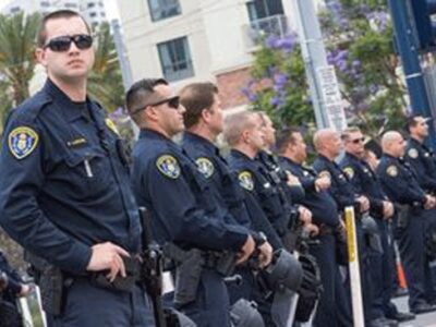 ببینید | اولین تصاویر از حمله FBI به خانه مظنون بمب‌گذاری لوله‌ای در کمیته ملی جمهوری‌خواهان و کمیته ملی دموکرات‌ها