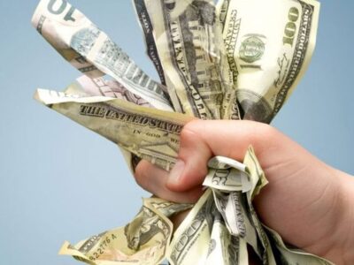 ارز ترجیحی و آش نخوردهای که دهان مردم را سوزاند/ سود مابه التفاوت این ارز به جیب چه کسانی می رود؟