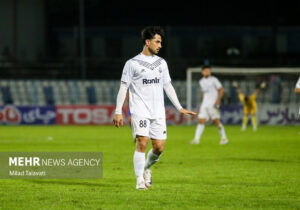 غافلگیری ملوان در نیمه نخست؛ فجر شهید سپاسی با ۳ گل پیش افتاد