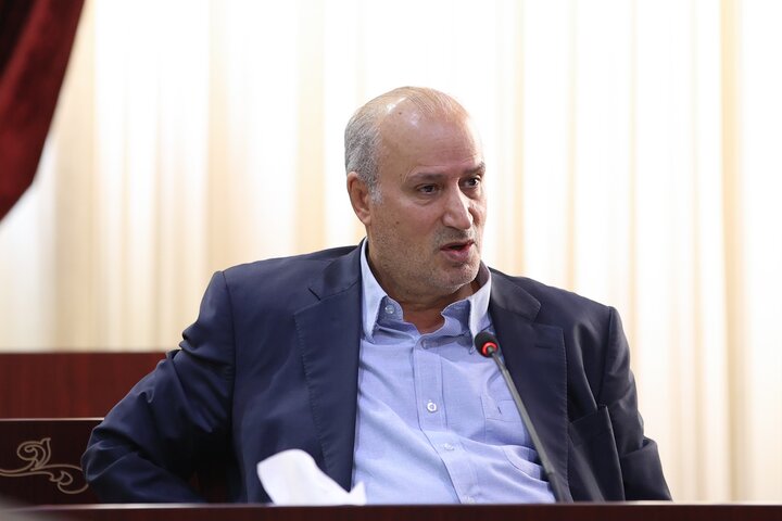 تاج: شعار قومیتی باعث قطع مسابقات خواهد شد