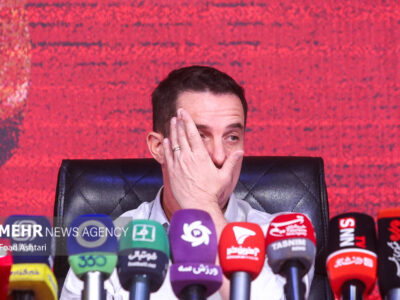 سرمربی پرسولیس: لیگ ایران فیزیکی است؛لیست خروج زمستانی نداریم