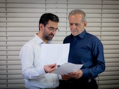 آذری جهرمی: یکی باید مامور صحبتی بی‌پرده با شما شود جناب رئیس جمهور!