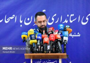 رزازی: بانوان سفیران آگاهی هستند
