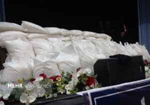 کشف بیش از ۲۲ کیلوگرم شیشه و دستگیری ۵ قاچاقچی در رباطکریم