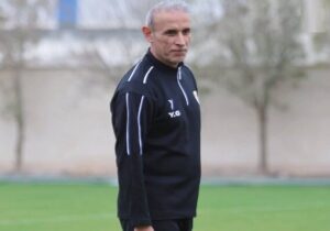 گل‌محمدی: با تمام توان مقابل چادرملو می‌جنگیم؛ فوتبال باید از حاشیه‌ها