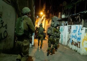 تداوم حملات نظامیان رژیم صهیونیستی به مناطق مختلف کرانه باختری