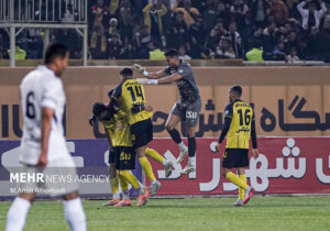 برد یک نیمهای سپاهان مقابل فولاد خوزستان