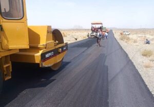 شتاب بهسازی راه‌ها در خراسان جنوبی؛ روکش آسفالت ۵۰۷ کیلومتر