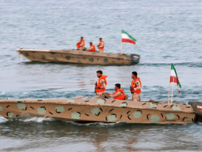 نجات ۶ گردشگر توسط مرزبانان بندرعباسی