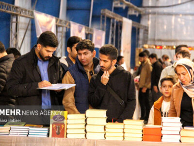 اسحاقی: بازدیدکنندگان نمایشگاه کتاب استان کرمان ۳۰ درصد تخفیف می گیرند